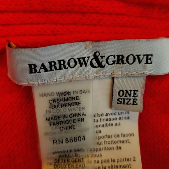 100% Cashmere Ruffle Scraf - Picture 4 of 4